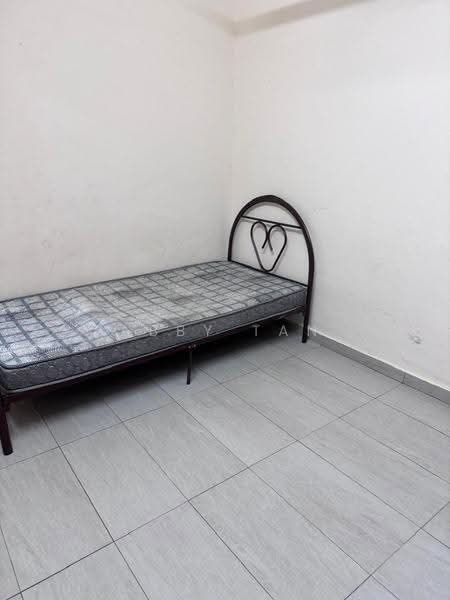 Flat for Rent at Dahlia - Abby Tan - PropertyGuru.com.my