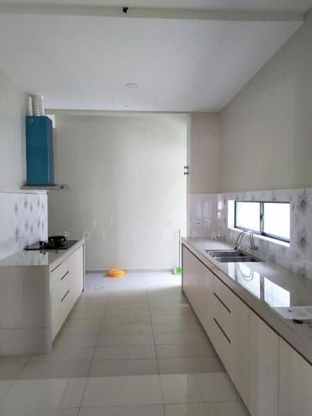 Semi-Detached House for Sale in Telok Panglima Garang (Selangor) - Tivagar Polanippan - Kitchen - PropertyGuru.com.my