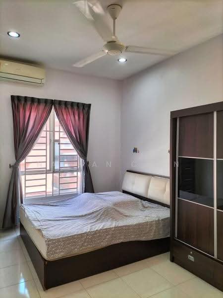 Rumah Teres 2.5-Tingkat untuk Dijual di Taman Setia Indah (Tebrau) - Nathan Chan - Bedroom - PropertyGuru.com.my