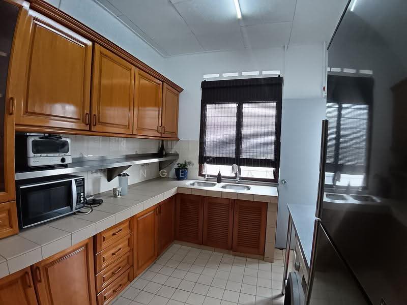 Pangsapuri untuk Dijual di Subang Perdana Goodyear Court 3 - Angel Tan - Kitchen - PropertyGuru.com.my
