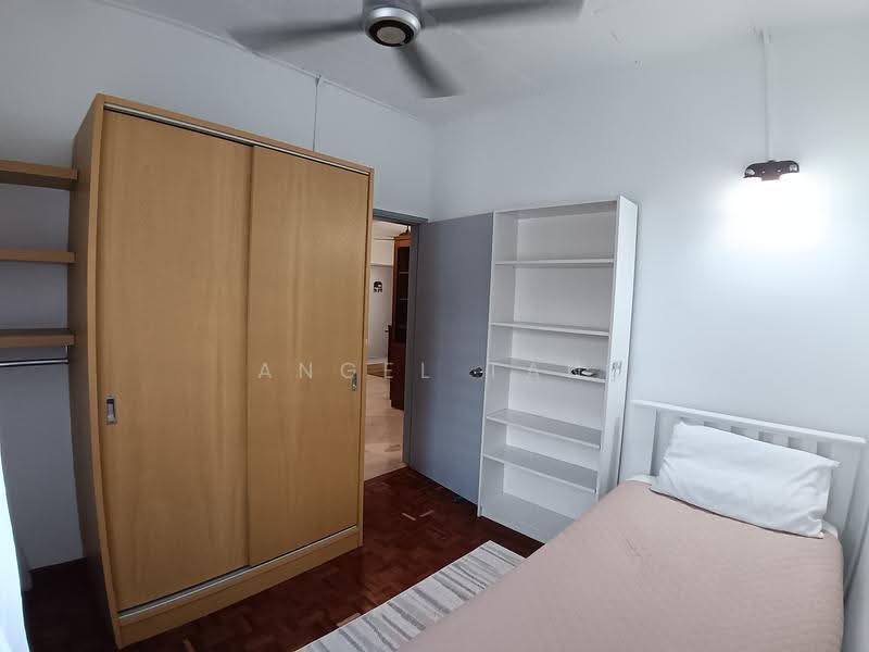 Pangsapuri untuk Dijual di Subang Perdana Goodyear Court 3 - Angel Tan - Bedroom - PropertyGuru.com.my