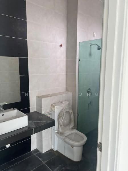 Rumah Teres 3-Tingkat untuk Dijual di Taman Mount Austin (Tebrau) - Nico Chong - Bathroom - PropertyGuru.com.my