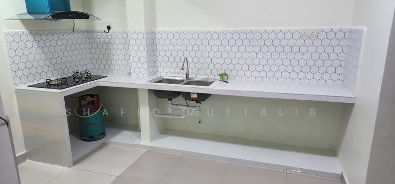 Apartment for Rent at Putra Suria Residence - Shafiq Muttalib - Kitchen - PropertyGuru.com.my