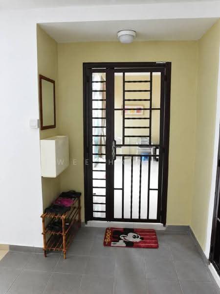 Service Residence for Sale at Pangsapuri Tanah Emas (Golden Sands) - Wee Howe - Entrance - PropertyGuru.com.my