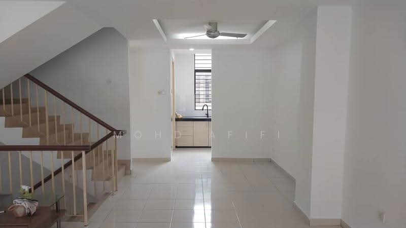 Rumah Teres 2.5-Tingkat untuk Disewa di Taman Saujana Ampang (Ampang) - Mohd Afifi - Living Room - PropertyGuru.com.my