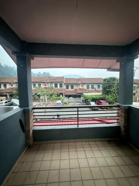Rumah Teres 2.5-Tingkat untuk Disewa di Taman Saujana Ampang (Ampang) - Mohd Afifi - Balcony - PropertyGuru.com.my