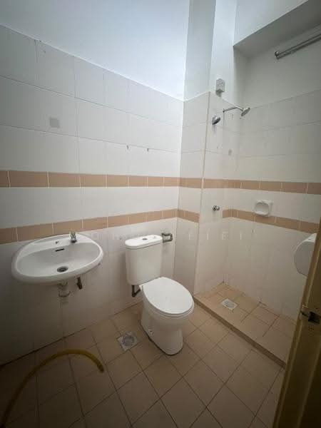 Rumah Teres 2.5-Tingkat untuk Disewa di Taman Saujana Ampang (Ampang) - Mohd Afifi - Bathroom - PropertyGuru.com.my