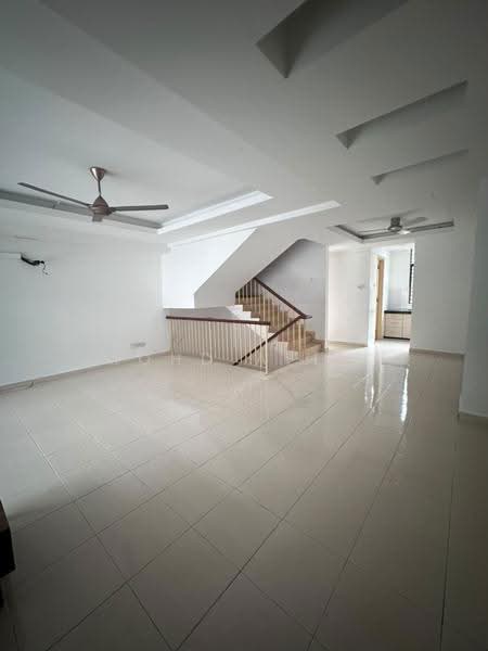 Rumah Teres 2.5-Tingkat untuk Disewa di Taman Saujana Ampang (Ampang) - Mohd Afifi - Living Room - PropertyGuru.com.my