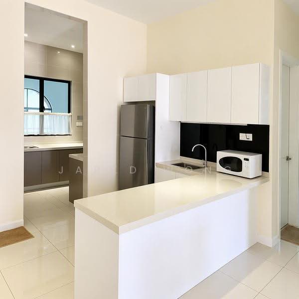 Condominium for Rent at Isle of Kamares - Jared Wong - Kitchen - PropertyGuru.com.my