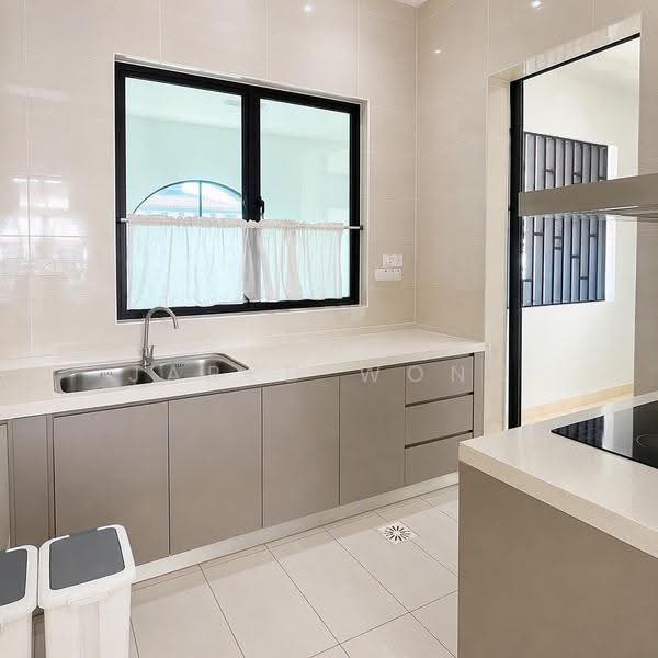 Condominium for Rent at Isle of Kamares - Jared Wong - Kitchen - PropertyGuru.com.my