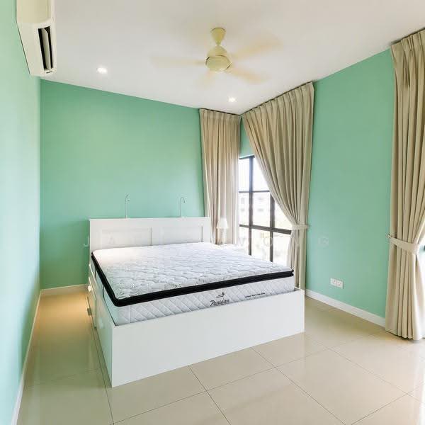 Condominium for Rent at Isle of Kamares - Jared Wong - Bedroom - PropertyGuru.com.my