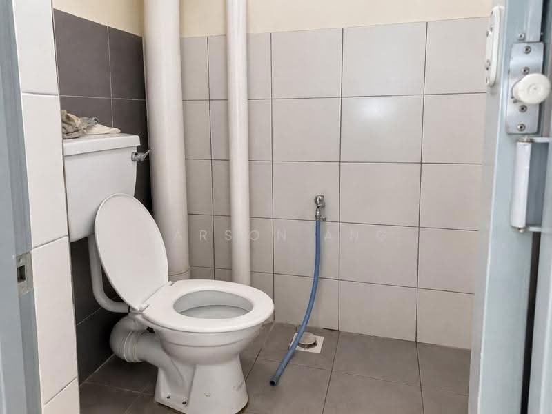 Pangsapuri untuk Disewa di Jiran Residensi - Carson Ang - Bathroom - PropertyGuru.com.my