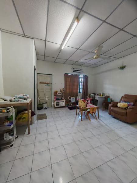 Rumah Teres 2-Tingkat untuk Dijual di Seri Manjung (Perak) - Kee Choi Hong - Living Room - PropertyGuru.com.my