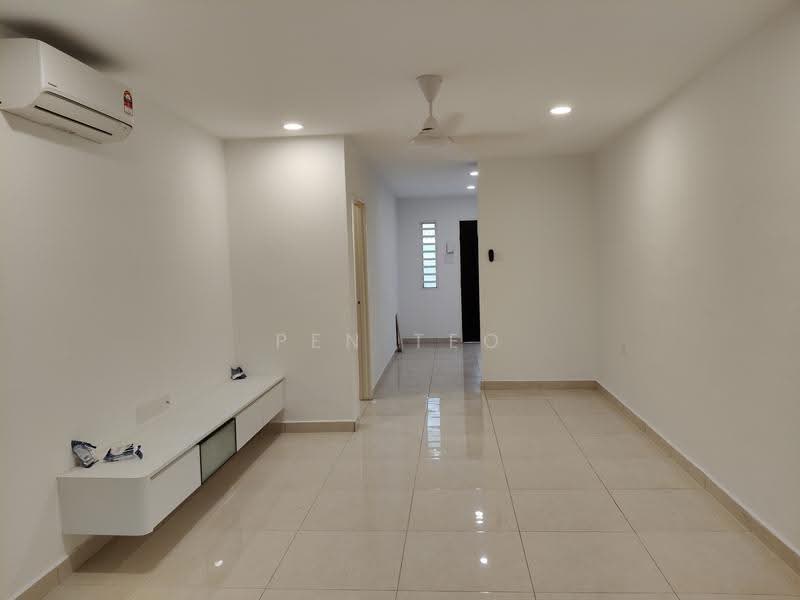 1-storey Terraced House for Sale in Bandar Bayan Baru (Bayan Lepas) - Pen Teo - Living Room - PropertyGuru.com.my