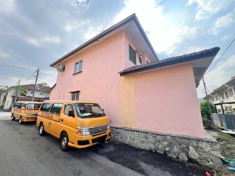2-storey Terraced House for Sale in Lestari Putra (Seri Kembangan) - Fikri Yasmin - PropertyGuru.com.my