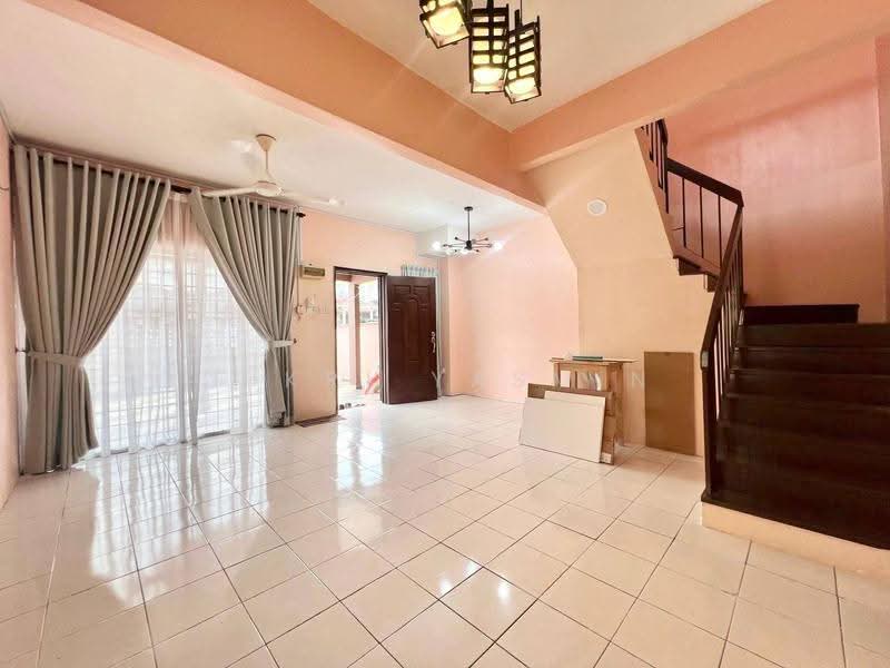 2-storey Terraced House for Sale in Lestari Putra (Seri Kembangan) - Fikri Yasmin - PropertyGuru.com.my