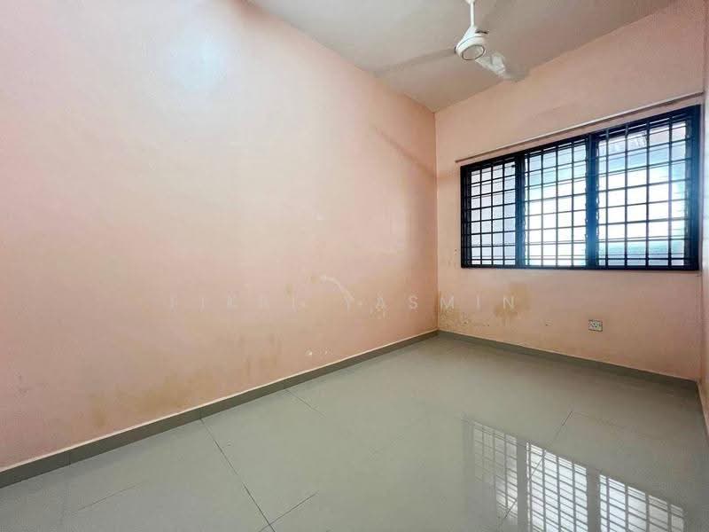 2-storey Terraced House for Sale in Lestari Putra (Seri Kembangan) - Fikri Yasmin - PropertyGuru.com.my