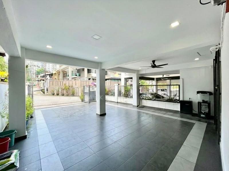 Rumah Teres 2-Tingkat untuk Dijual di Bandar Sri Damansara (Selangor) - Ishak Ramli - Exterior - PropertyGuru.com.my