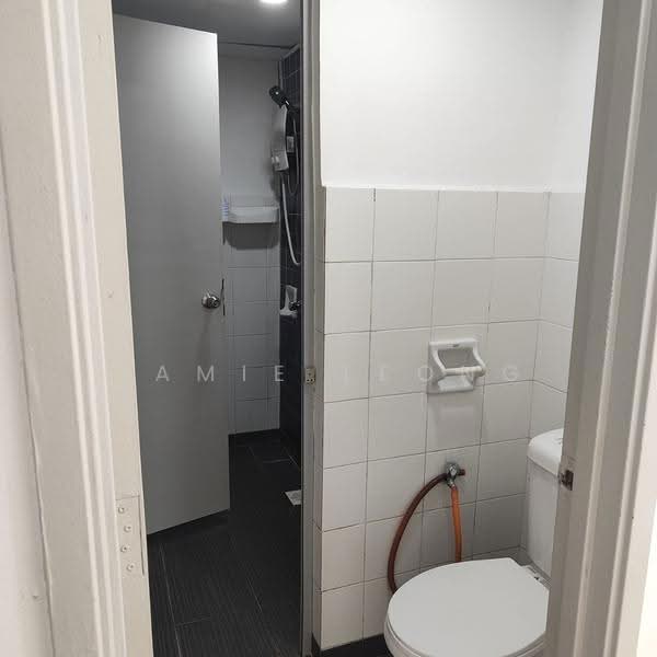 Kondominium untuk Disewa di Perdana Exclusive - Jamie Leong - Bathroom - PropertyGuru.com.my
