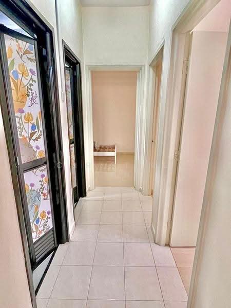 Pangsapuri untuk Disewa di Pangsapuri Danaumas - Christine Tan - Corridor - PropertyGuru.com.my