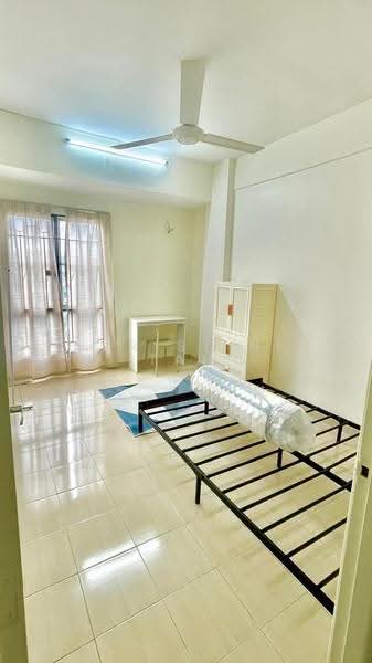 Pangsapuri untuk Disewa di Pangsapuri Danaumas - Christine Tan - Bedroom - PropertyGuru.com.my