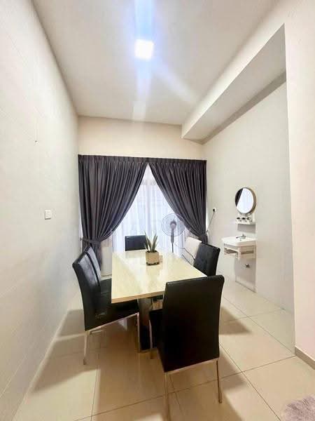 Cluster House for Rent in Bukit Indah (Iskandar Puteri (Nusajaya)) - U Hon Kun - Dining Room - PropertyGuru.com.my