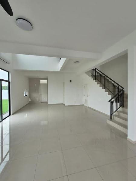 Rumah Berkembar untuk Disewa di Setia Eco Gardens (Gelang Patah) - Kinki Teow - Living Room - PropertyGuru.com.my