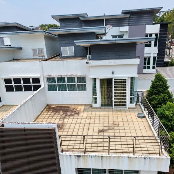 Rumah Berkembar untuk Dijual di Taman Suria Villa (Kajang) - Robin Loh - Exterior - PropertyGuru.com.my