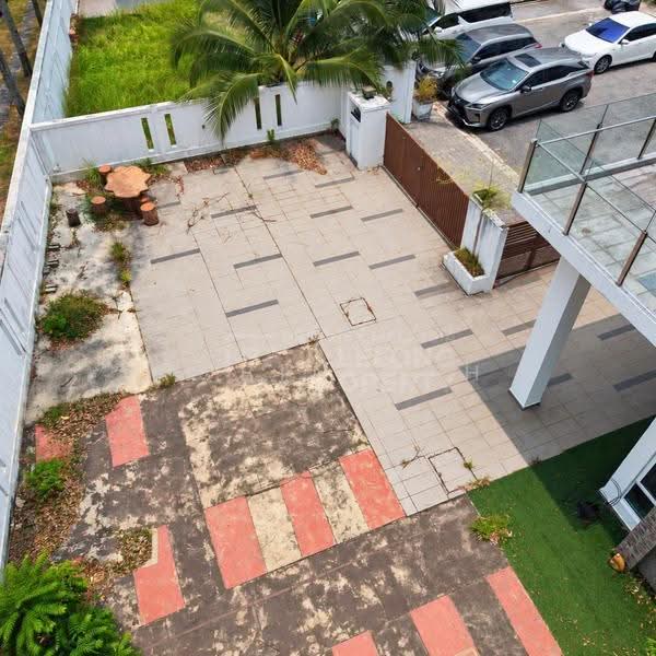Rumah Berkembar untuk Dijual di Taman Suria Villa (Kajang) - Robin Loh - Exterior - PropertyGuru.com.my