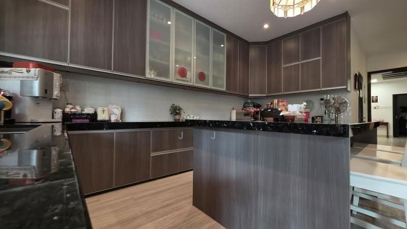 Semi-Detached House for Sale in Kota Kemuning (Shah Alam) - J J - PropertyGuru.com.my