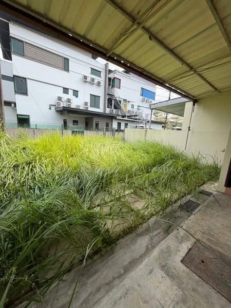 2-storey Terraced House for Sale in Kuching (Sarawak) - Alfred Chua - Exterior - PropertyGuru.com.my