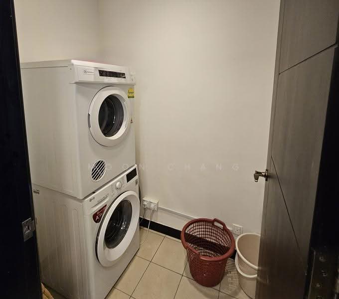 Kondominium untuk Dijual di Pelagos Designer Suites@ Water Front - Moon Chang - Laundry Room - PropertyGuru.com.my