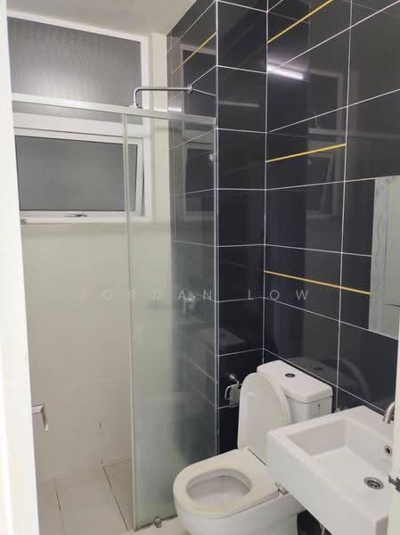 Service Residence for Rent at Skypod Residence - Jordan Low - Bathroom - PropertyGuru.com.my
