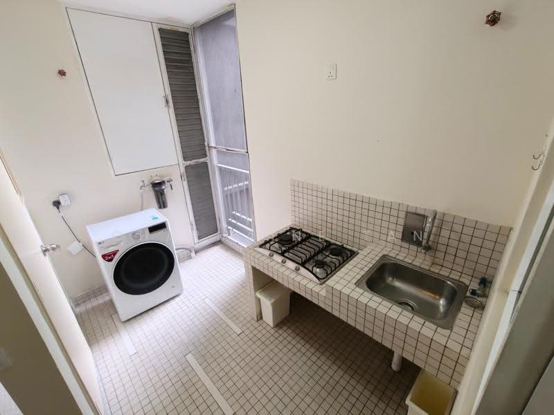 Condominium for Rent at Kiaramas Ayuria - Charmaine Tan - Kitchen - PropertyGuru.com.my