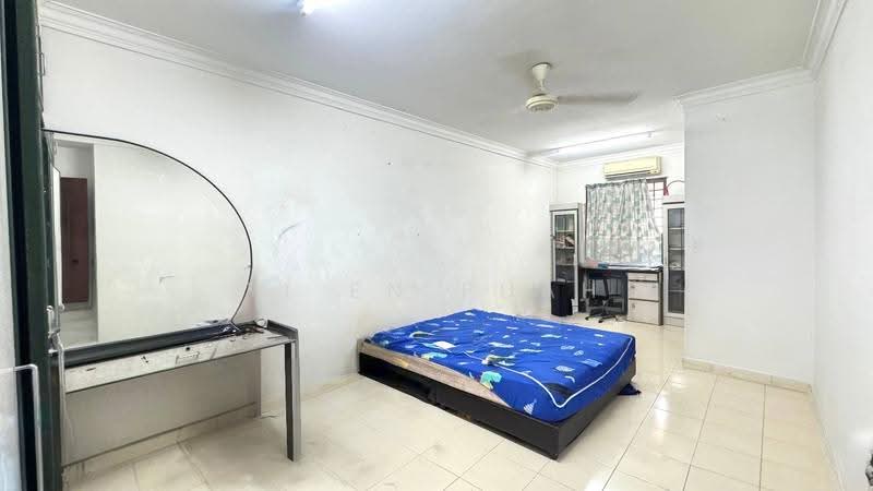 2-storey Terraced House for Sale in Taman Desa Jaya (Johor Bahru) - Yi En Puah - Bedroom - PropertyGuru.com.my