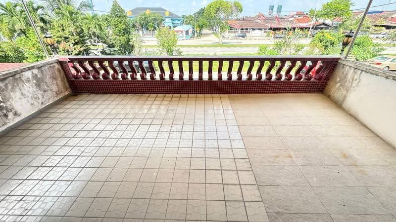 2-storey Terraced House for Sale in Taman Desa Jaya (Johor Bahru) - Yi En Puah - Balcony - PropertyGuru.com.my