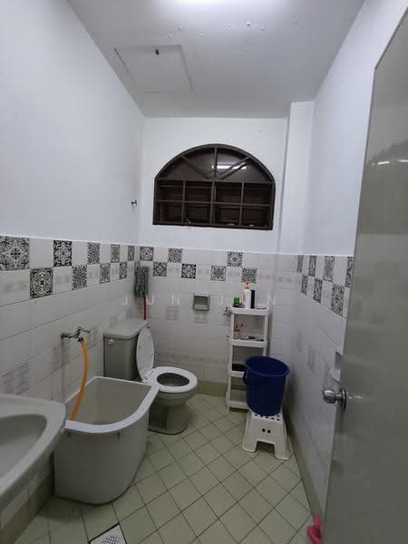 Semi-Detached House for Sale in Cheras (Selangor) - Jun Jun - Bathroom - PropertyGuru.com.my