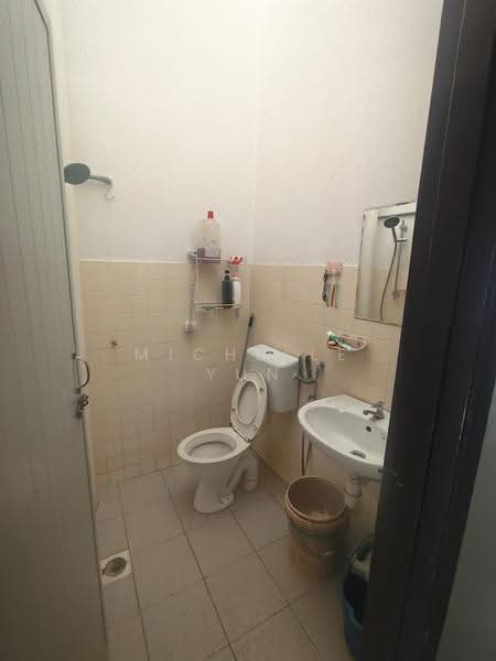 2-storey Terraced House for Sale in Taman Bukit Idaman (Selayang) - Michelle Yun - Bathroom - PropertyGuru.com.my