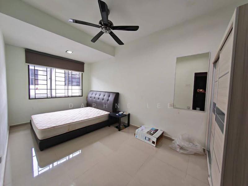 2-storey Terraced House for Sale in Taman Molek (Johor Bahru) - Daphne Lee - Bedroom - PropertyGuru.com.my