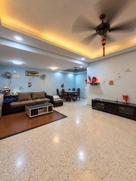 2-storey Terraced House for Sale in Taman Molek (Johor Bahru) - Daphne Lee - Living Room - PropertyGuru.com.my