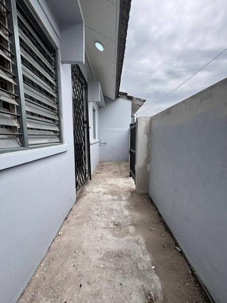 1-storey Terraced House for Sale in Taman Perling (Perling) - Jaz Lee - PropertyGuru.com.my