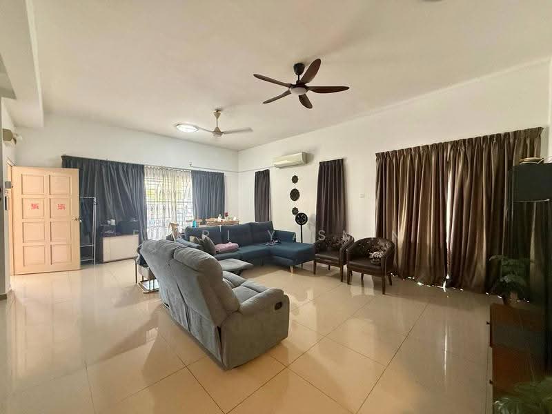 Rumah Teres 2-Tingkat untuk Dijual di Bandar Saujana Putra (Tanjong Duabelas) - Fikri Yasmin - Living Room - PropertyGuru.com.my
