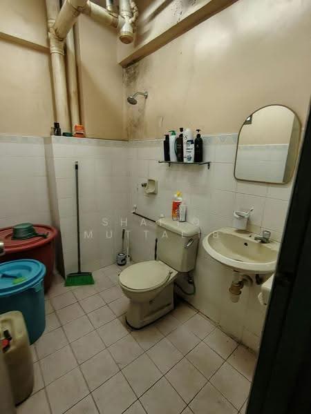 Pangsapuri untuk Disewa di Tasik Heights Apartment - Shafiq Muttalib - Bathroom - PropertyGuru.com.my