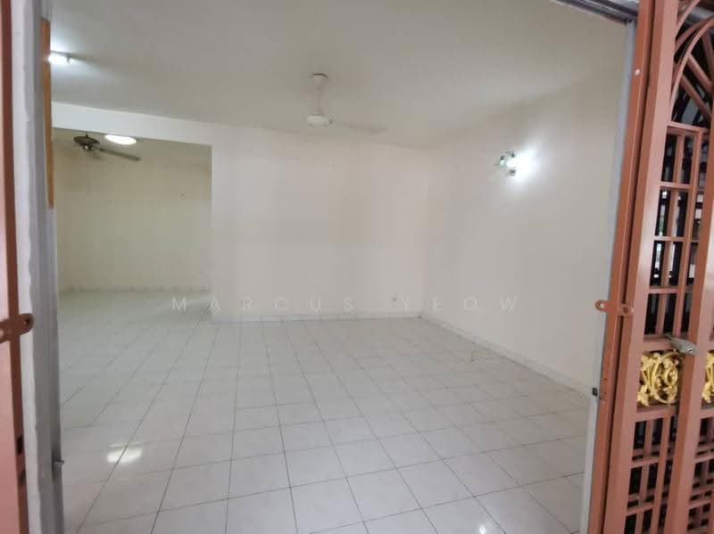 Rumah Teres 2-Tingkat untuk Disewa di Taman Bukit Kepayang (Bukit Kepayang) - Marcus Yeow - Living Room - PropertyGuru.com.my