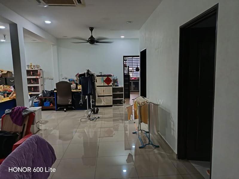 Rumah Teres 1-Tingkat untuk Dijual di Taman Senai Utama (Kulai) - Zack Chow - Living Room - PropertyGuru.com.my