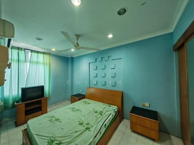 Pangsapuri untuk Dijual di Pangsapuri Mata Kuching - CHIN FN - Bedroom - PropertyGuru.com.my