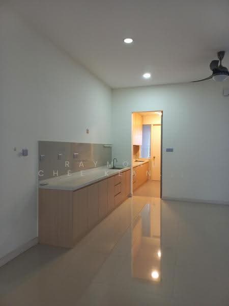 3-storey Terraced House for Sale in Bandar Putra Permai (Seri Kembangan) - Raymond Chee Kean Pang - PropertyGuru.com.my