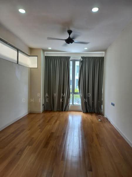 3-storey Terraced House for Sale in Bandar Putra Permai (Seri Kembangan) - Raymond Chee Kean Pang - PropertyGuru.com.my