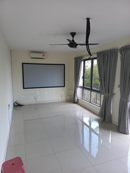 3-storey Terraced House for Sale in Bandar Putra Permai (Seri Kembangan) - Raymond Chee Kean Pang - PropertyGuru.com.my