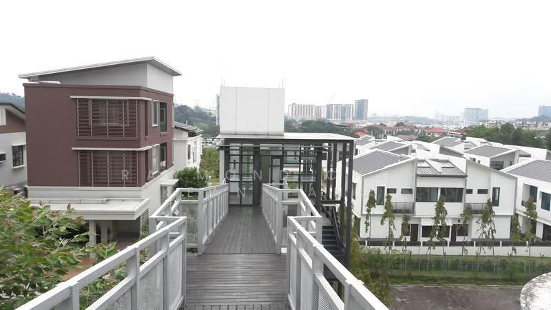 3-storey Terraced House for Sale in Bandar Putra Permai (Seri Kembangan) - Raymond Chee Kean Pang - PropertyGuru.com.my